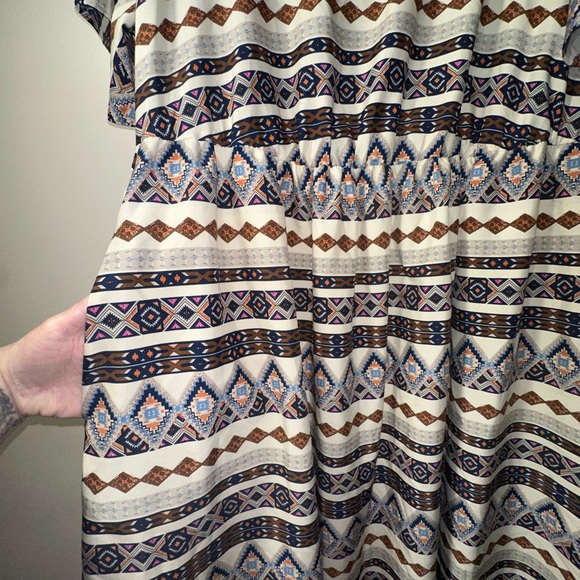 Geometric Patterned Dress - Picture 2 of 6